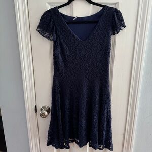 Lulus Lace Flutter Sleeve Dress